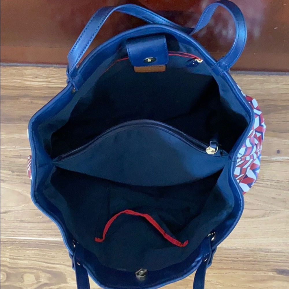 Bag - Picture 2 of 2